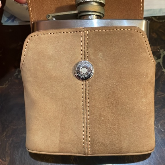 Bey Berk 5 oz. Stainless Steel Flask With Leather Case - Picture 2 of 15